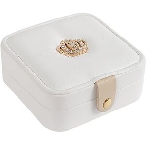 Travel jewelry box w/ crown detail